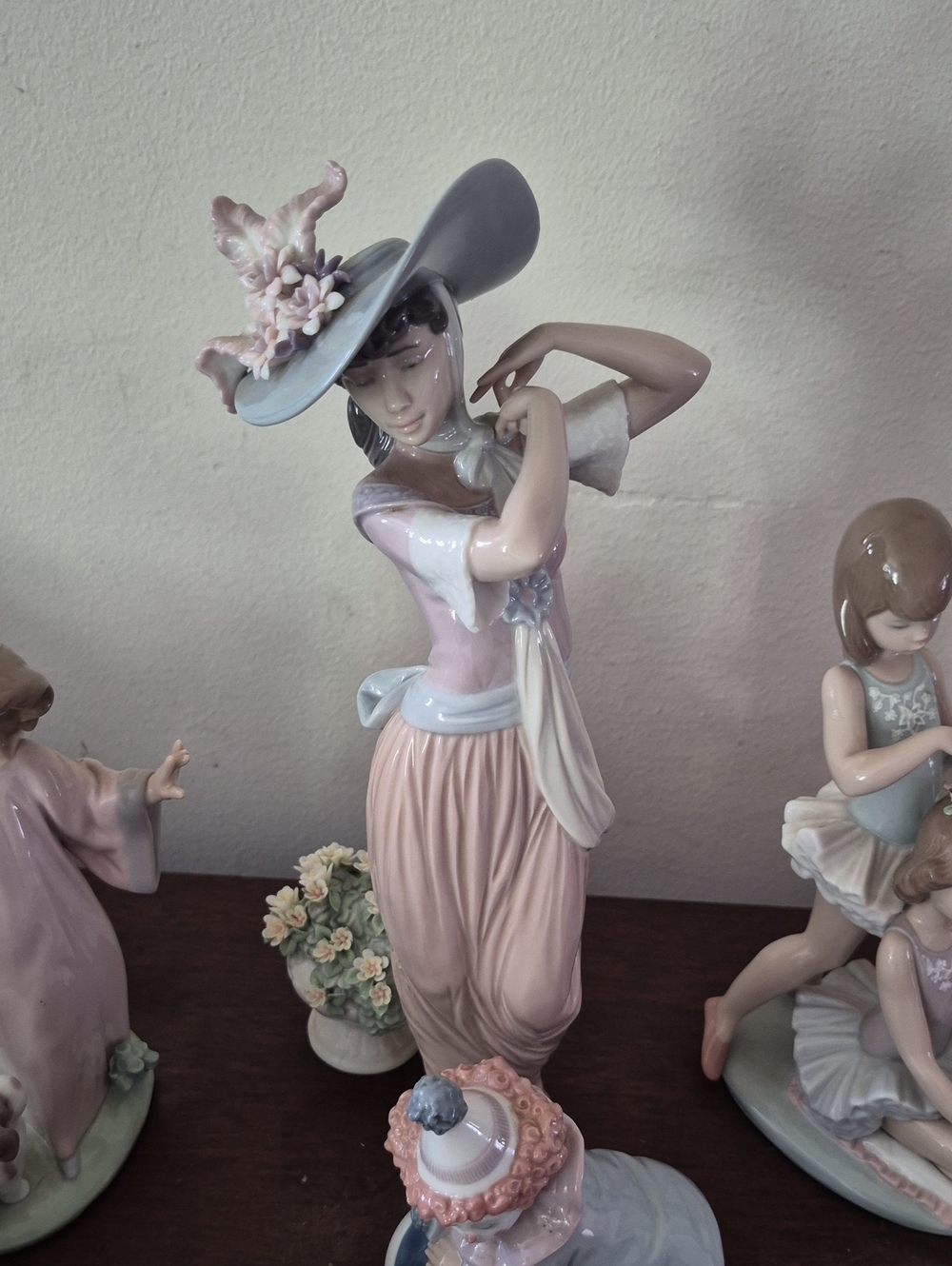 Vintage Lladro Porcelain Lady Figurine in Pastel Pink and Blue 6280 Limited Ed
